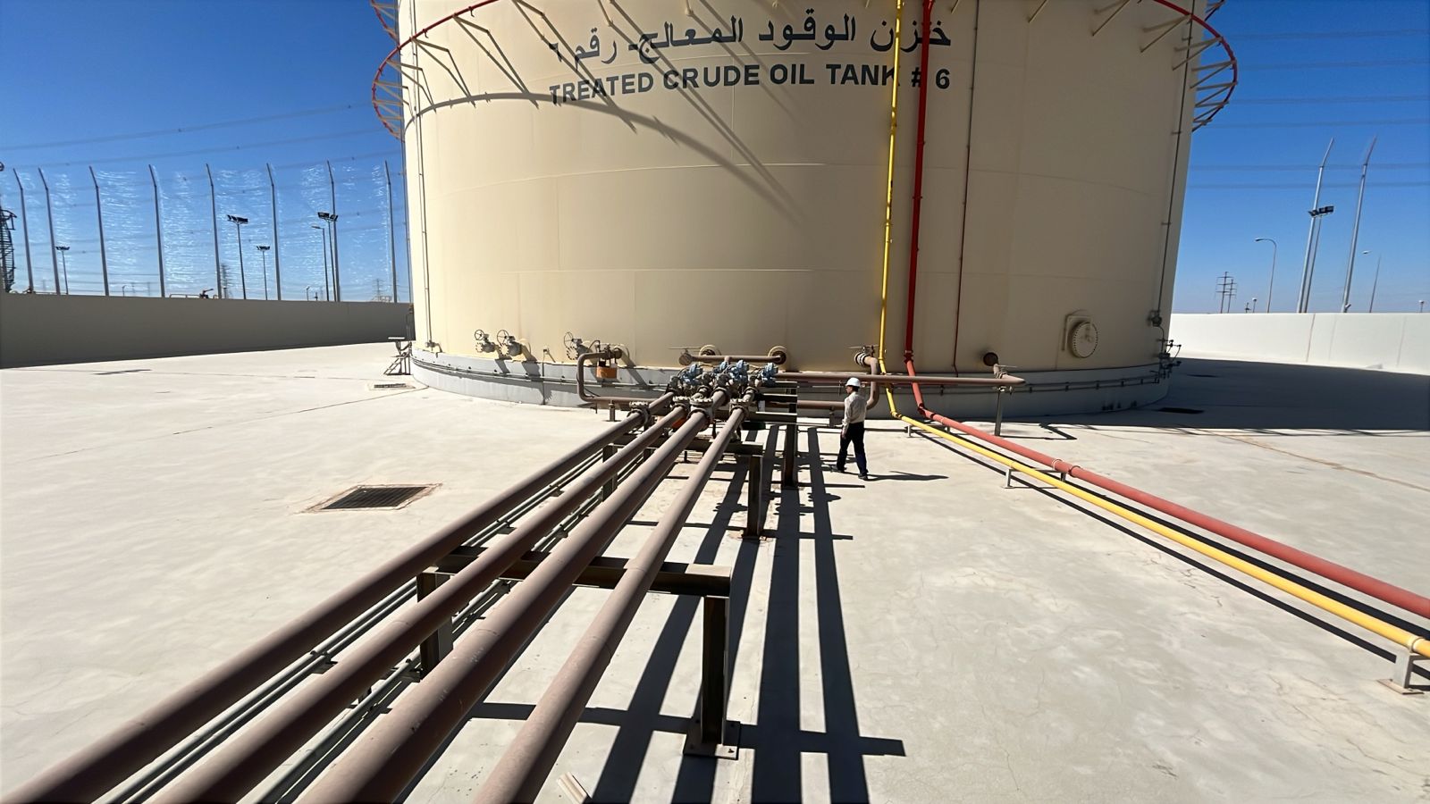 Tank 6 - pipelines